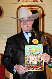 auch Larry Hagman kam schon am 23.11.2010 (Foto: Infrids Grossmann)